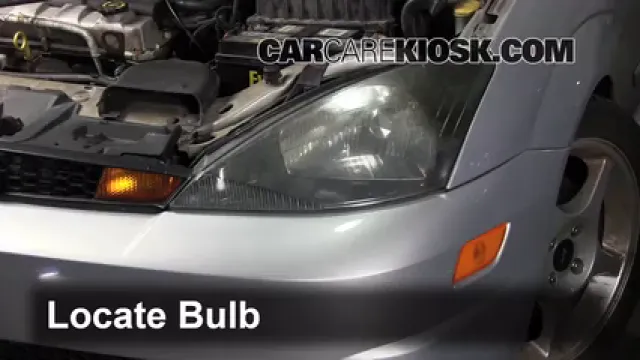 2002 Ford Focus ZX3 2.0L 4 Cyl. Éclairage Feux de croisement (remplacer l'ampoule)